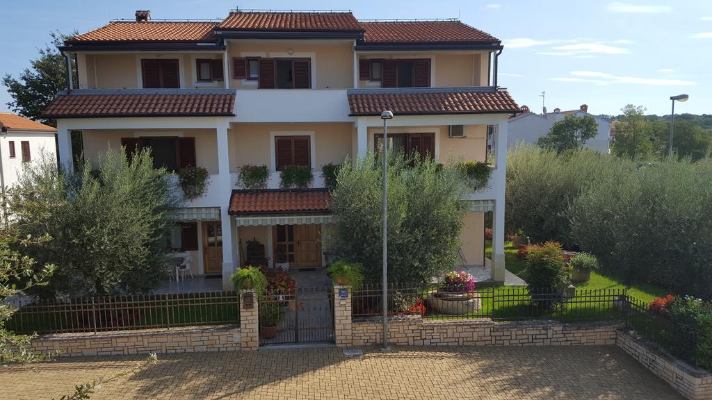 Ulika Rooms & Apartments بوريتش المظهر الخارجي الصورة